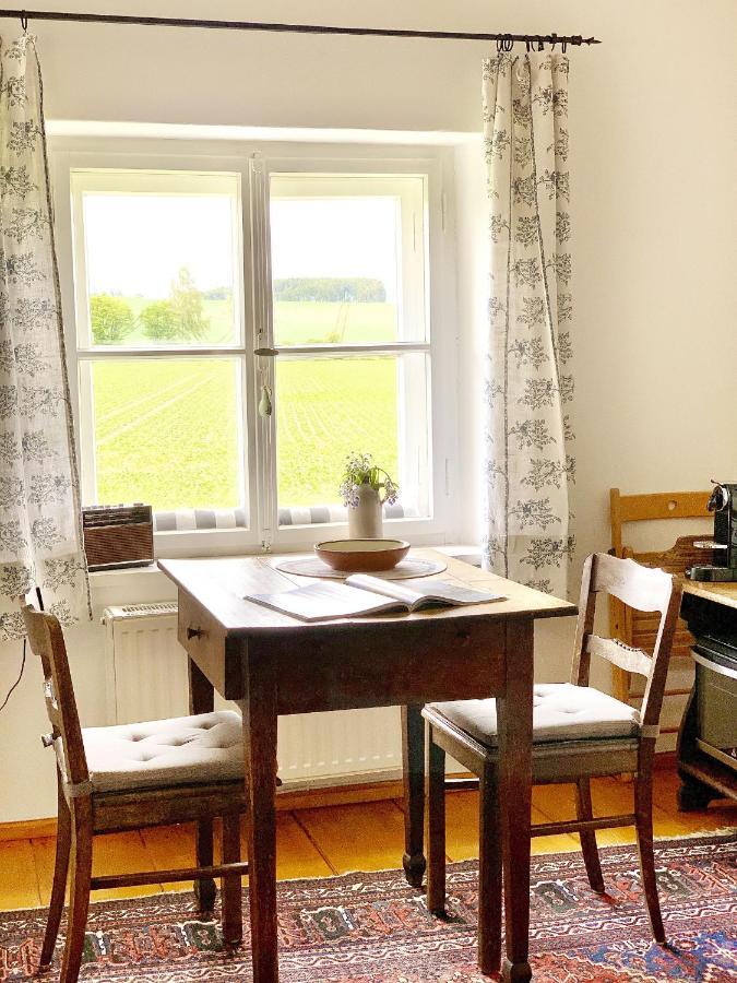 Historischer Pfarrhof Niederleierndorf Langquaid Bagian luar foto